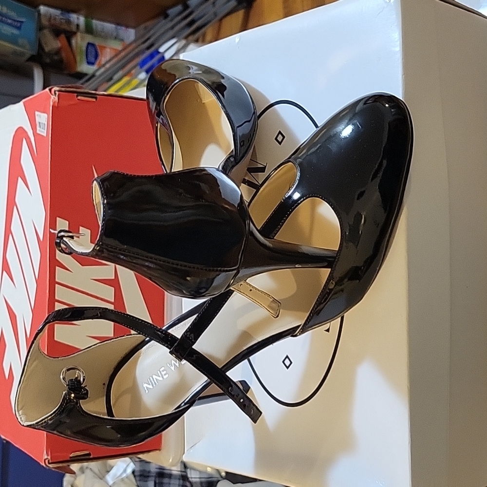 retro pumps - Picture 2 of 3